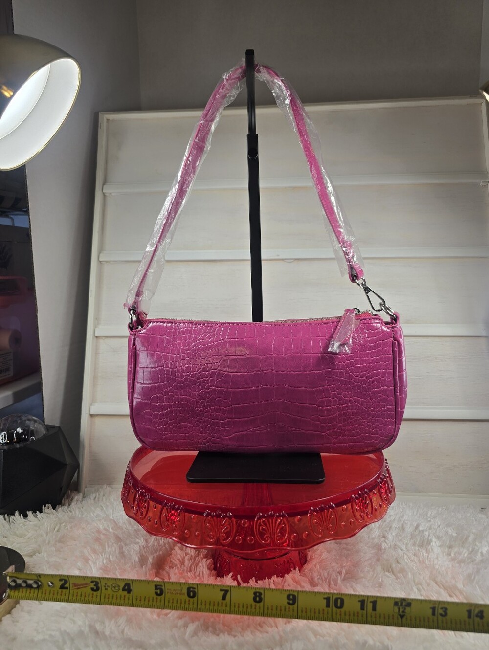 Women's Pink faux Croc-Embossed Shoulder Bag